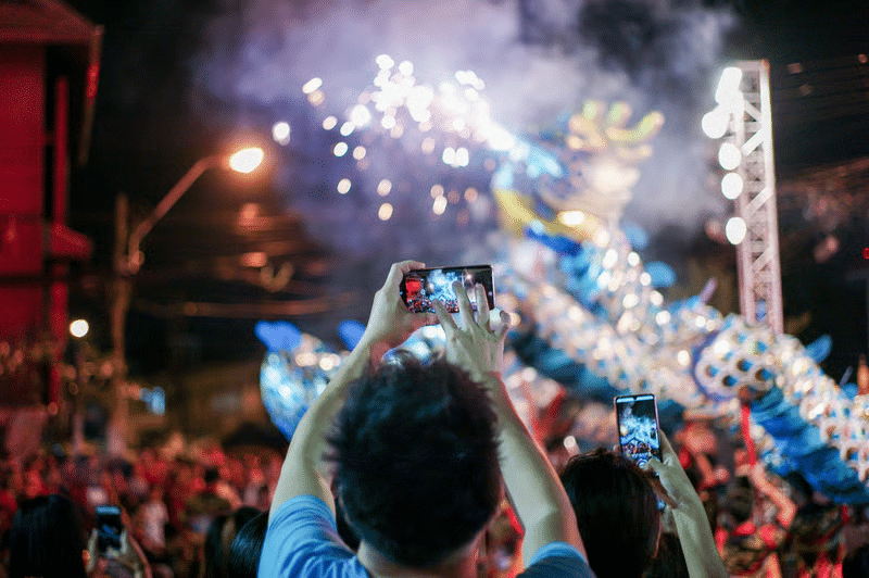 eSIM for Japan Summer Festivals: Matsuri, Fireworks, and Obon Travel