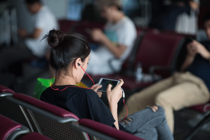 Free Airport WiFi vs Japan eSIM: What Travelers Actually Need